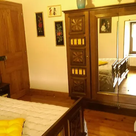 Сasa de vacaciones Maison Auvergnate Individuelle A Menet