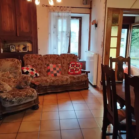 Сasa de vacaciones Maison Auvergnate Individuelle A *