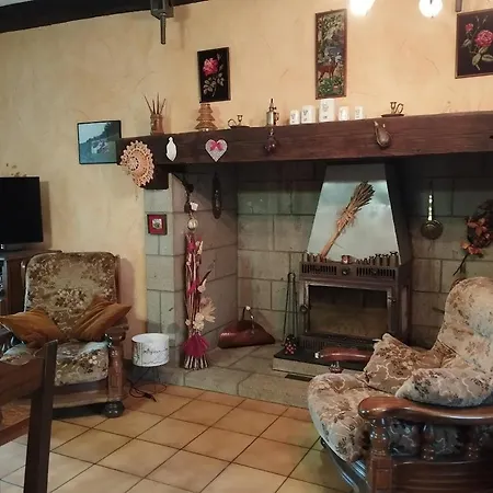 Дом отдыха Maison Auvergnate Individuelle A Menet